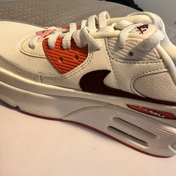 Nike Air Max 90 LV8 "Valentine" - Picture 8 of 8